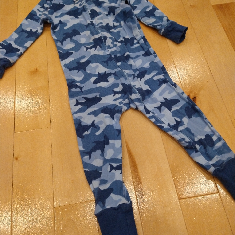 4/20$ 18m kids sleeper pajamas blue camo shark